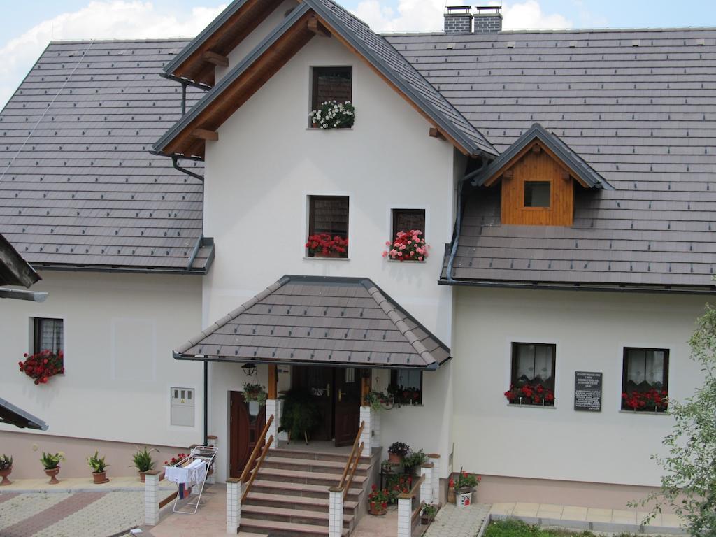 Willa Tourist Farm Ljubica Poljane nad Škofjo Loko Zewnętrze zdjęcie