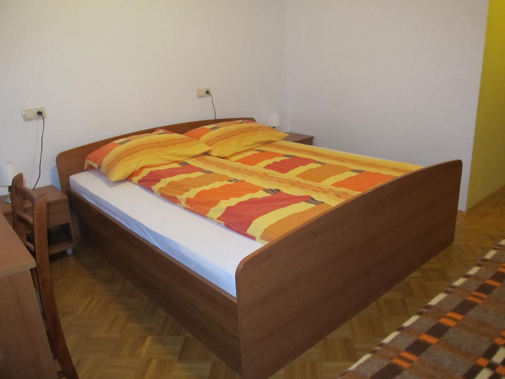 Willa Tourist Farm Ljubica Poljane nad Škofjo Loko Pokój zdjęcie
